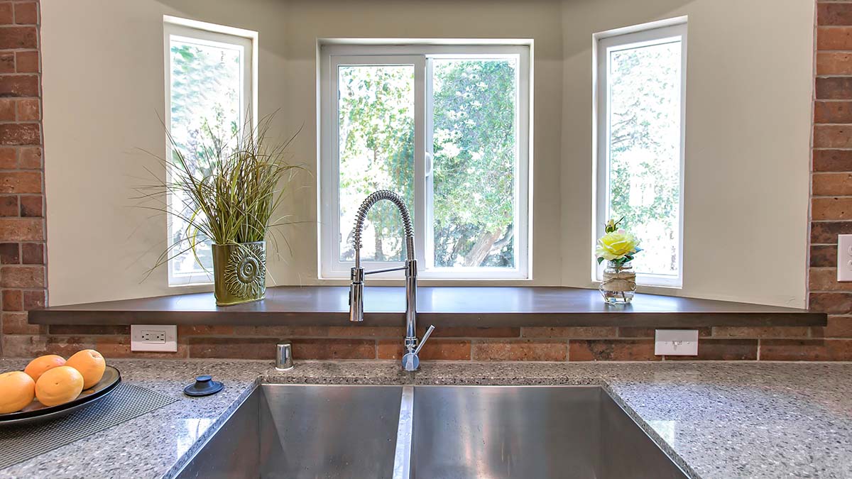 15 Kitchen Bay Window Ideas