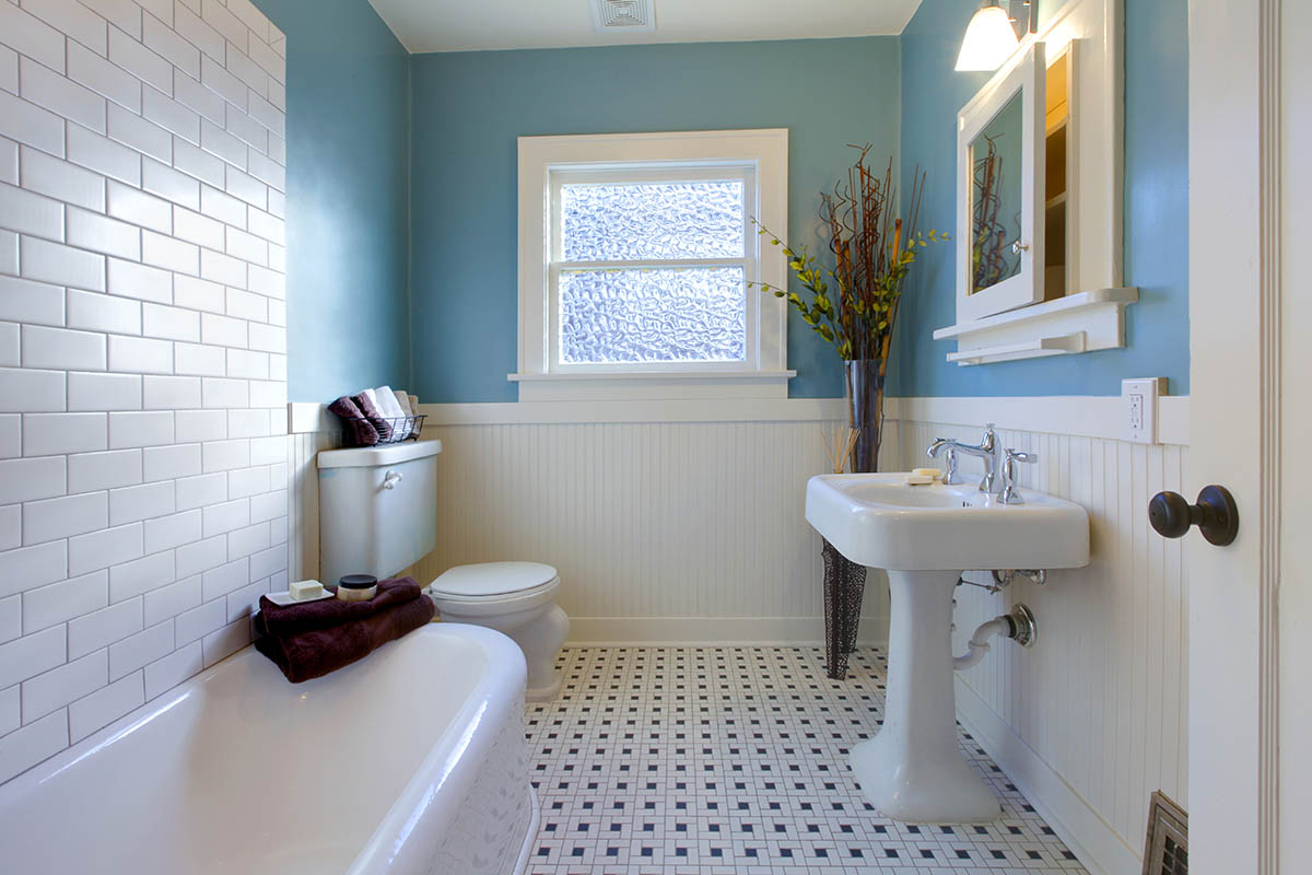 When to Do a Bathroom Window Replacement